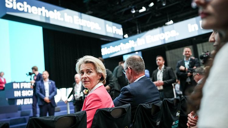 Von der Leyen, Merz. Der Parteichef zeigte sich besonders freundlich gegenüber von der Leyen.