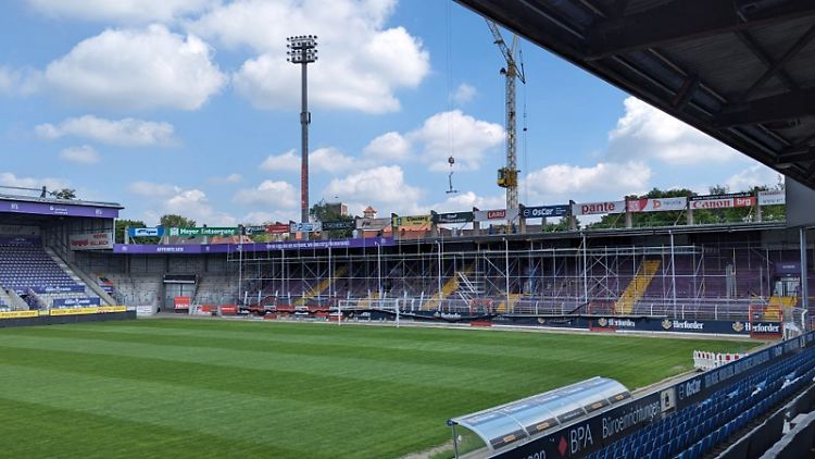 Drei Tribünen im Stadion sind bereits wieder freigegeben.
