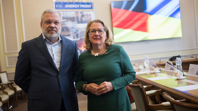 Der ukrainische Energieminister, Herman Haluschtschenko, und Bundesentwicklungsministerin Svenja Schulze sprachen unter anderem über die Energieinfrastruktur der Ukraine.