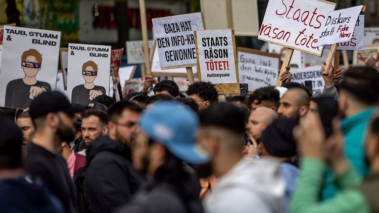 Die als extremistisch eingestufte Gruppe Muslim Interaktiv will nun erneut in Hamburg auf die Straße gehen.