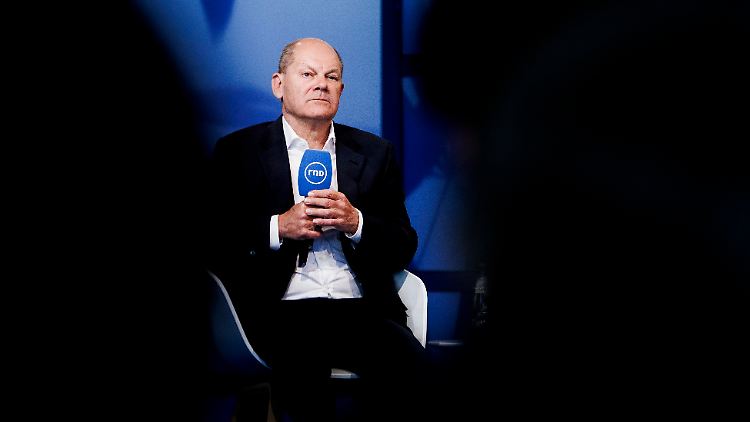 Bundeskanzler Scholz zeigt sich bei der Frage zur stärkeren Regulierung von sozialen Netzwerken eher zurückhaltend.