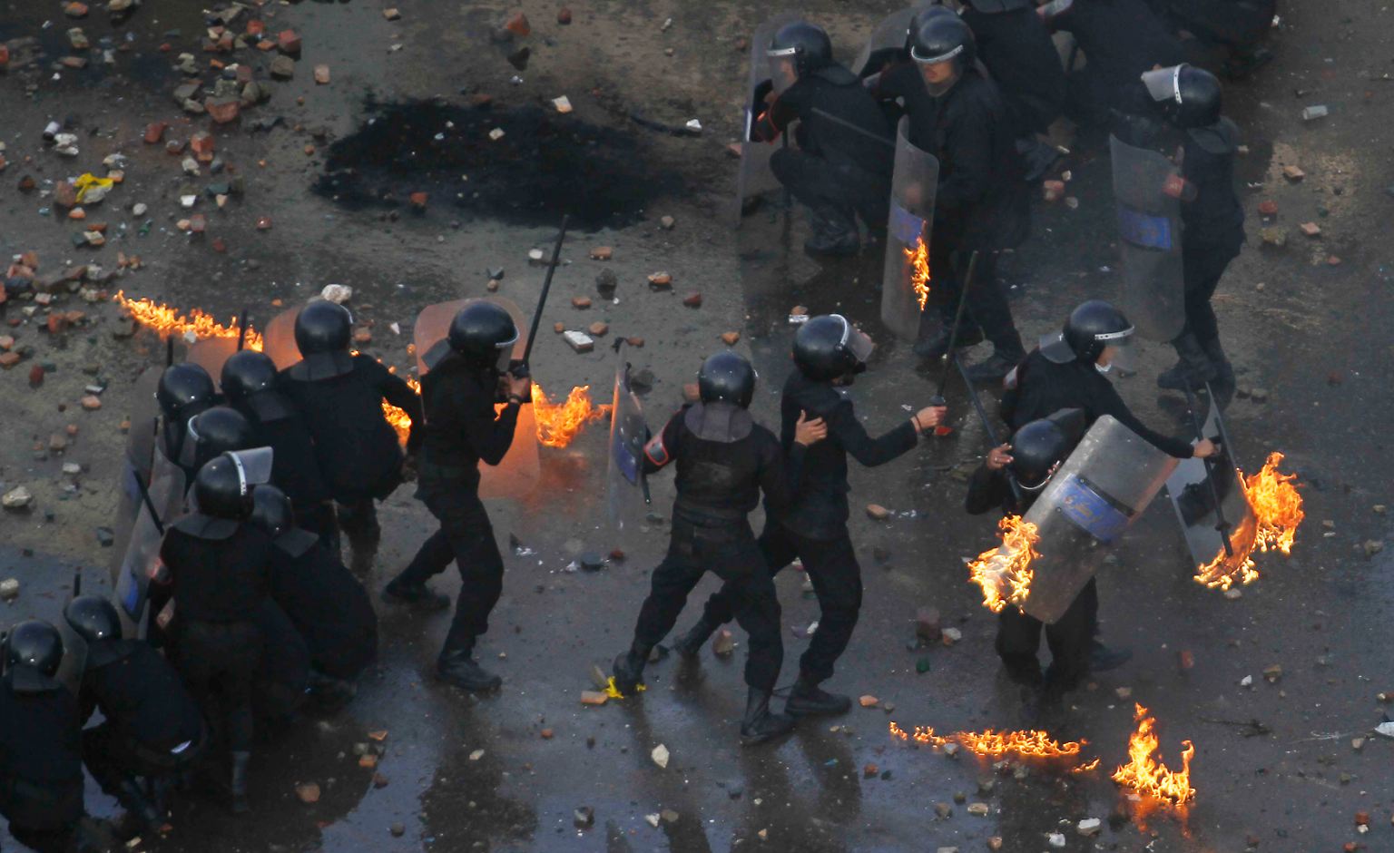 Wie andere ägyptische Städte ist auch die Hafenstadt Suez  Schauplatz heftiger Zusammenstöße zwischen Sicherheitskräften und Demonstranten, die eine Absetzung von Präsident Husni Mubarak fordern. 