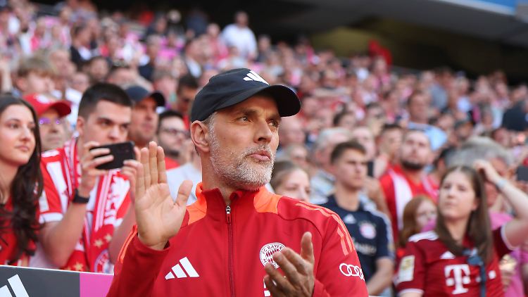 Thomas Tuchel erlebt zu Beginn ein entspanntes letztes Heimspiel.