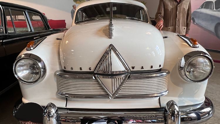 Der Borgward Hansa brachte den New Look des Pontondesigns nach Deutschland, hier ausgestellt im Zylinderhaus-Museum.