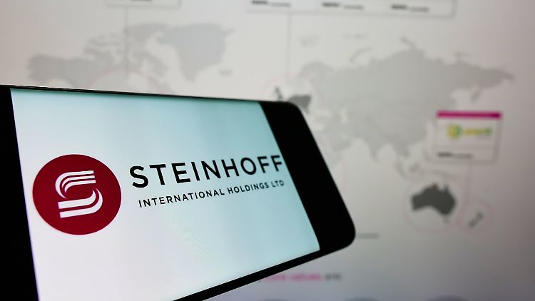 Der Steinhoff-Konzern rutschte 2017 wegen Bilanz-Unregelmäßigkeiten in eine schwere Krise.