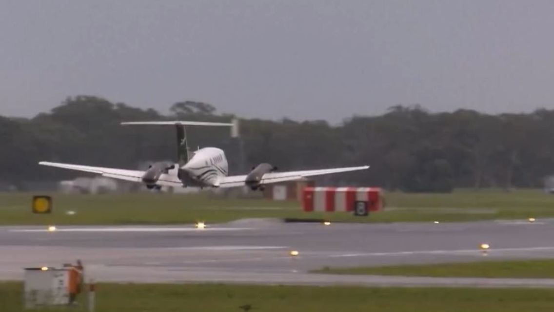 Flugzeug_Bauchlandung.JPG