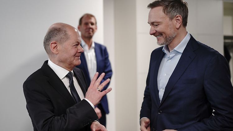 Auf einer Wellenlänge in Sachen Sparen: Scholz und Lindner.