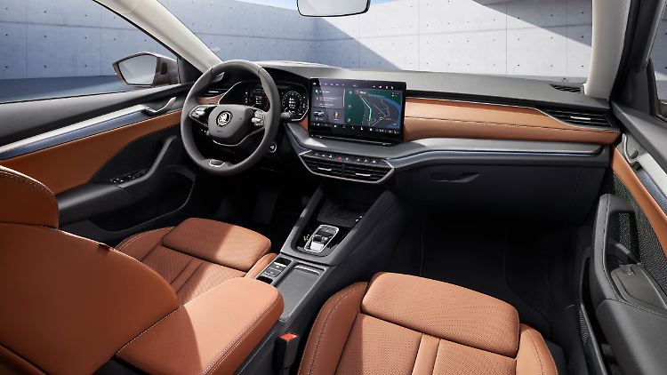 Der Skoda Octavia hat jetzt einen deutlich größeren Touchscreen. Der ist schön anzusehen und reagiert prompt. Das Betriebssystem könnte ein bisschen Diät gebrauchen.