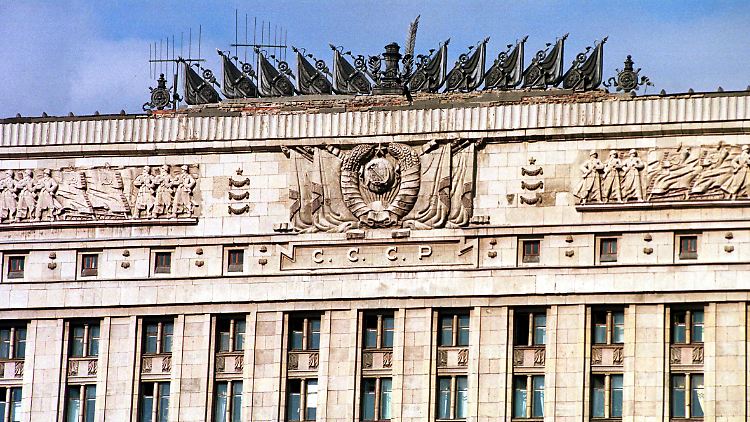 Putin räumt im Verteidigungsministerium in Moskau auf.