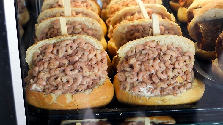 Luxusgut Krabbenbrötchen? Zumindest übersteigt die Nachfrage die Fangmengen aktuell deutlich.