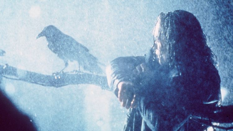 Der Film mit Lee ist äußerst düster - das Remake fällt ein bisschen anders aus.