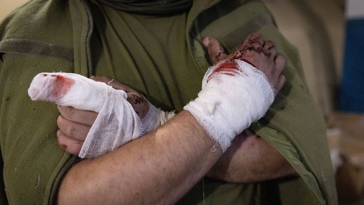 Russlands Krieg gegen die Ukraine führt zu enormen Verlusten an Personal.