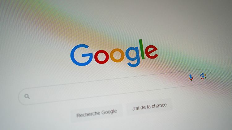 Google wird seine Suchmaschine mit neuen KI-Funktionen ausstatten.
