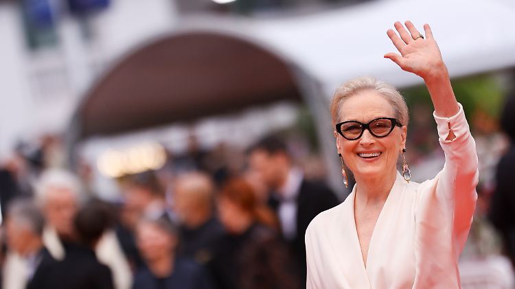 Die Hollywood-Legende Meryl Streep hat einen guten Grund zur Freude: Bei der Eröffnungszeremonie der internationalen Filmfestspiele in Cannes wurde sie für ihr Lebenswerk ausgezeichnet. 