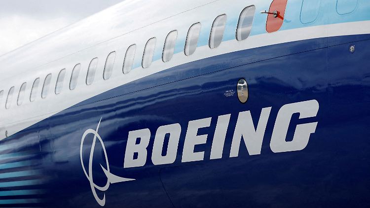 Boeing hatte sich zu einem "Compliance- und Ethikprogramm" verpflichtet. Das US-Justizministerium bezweifelt, dass dieses umgesetzt wurde.