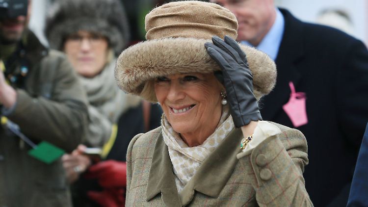 Echter Pelz kommt ihr nicht mehr in die Tüte: Camilla.