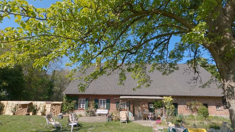 Ein altes Bauernhaus in Bocholt-Barlo - ab 24. Februar ziehen hier "Normalos" ein.