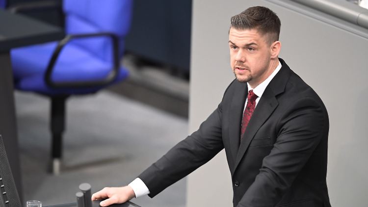 Der Militärische Abschirmdienst der Bundeswehr hatte Gnauck als "Extremisten" eingestuft.