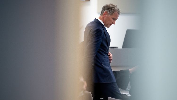 Laut seiner Parteikollegen ähnelt das Verhalten des AfD-Politikers Björn Höckes dem eines Narzissten.