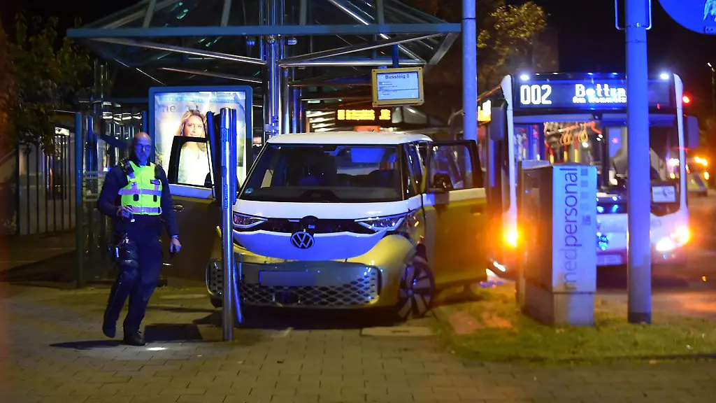 Die-Polizei-ist-an-der-Unfallstelle