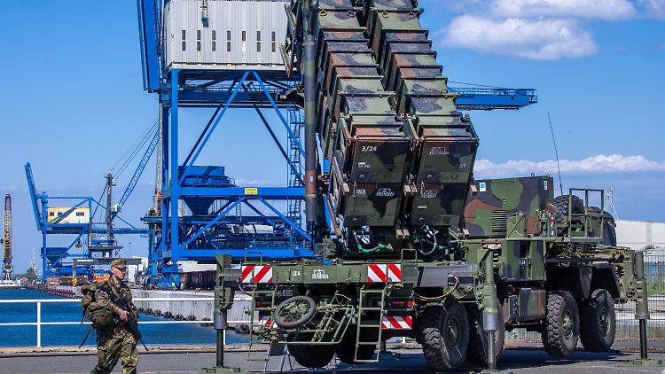 SPD-Verteidigungsexperte Joe Wingarten will Patriot-Systeme an der Grenze von NATO-Staaten zur Ukraine stationieren.
