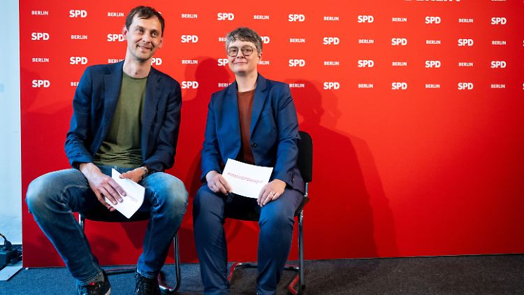 Die Farbe der Shirts von Hikel und Böcker-Giannini ist sicherlich Zufall und keine Spitze gegen den Koalitionspartner CDU.