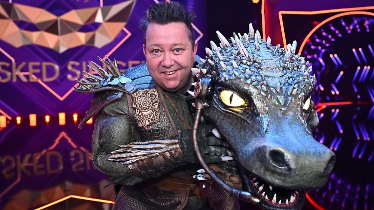 Sebastian Krumbiegel muss im Finale vorzeitig seine Krokomaske abnehmen.
