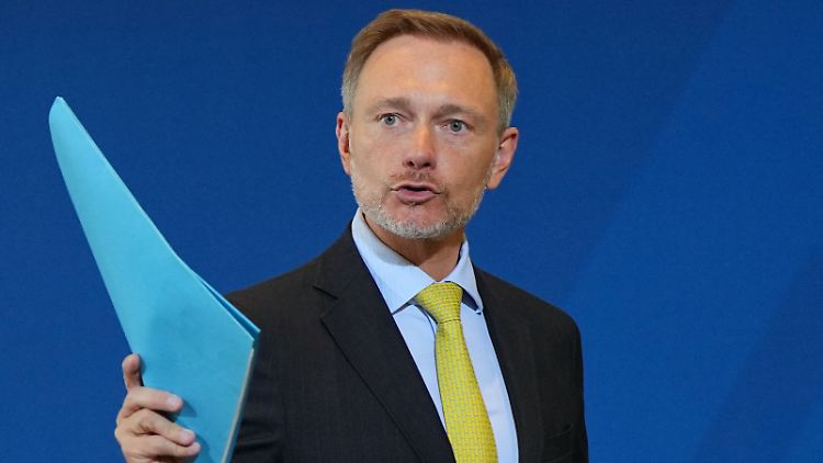 Ursache von Kinderarmut sei zumeist die Armut der Eltern, weil sie nicht arbeiteten, so Finanzminister Lindner.