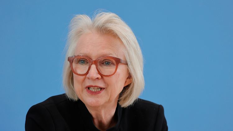 Die Chefin der "Wirtschaftsweisen", Monika Schnitzer, sieht einen breiten Konsens über eine Rentenreform als Gebot der Stunde. 