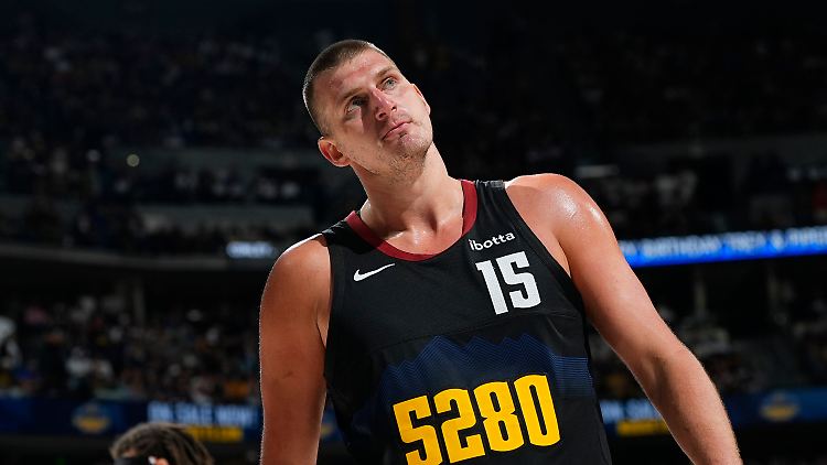 Nikola Jokic und seine Nuggets können den Titel nicht verteidigen.