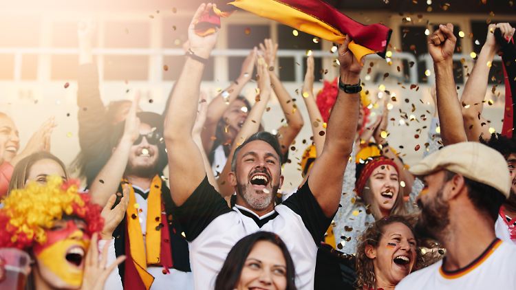 Mit der passenden Fan-Ausrüstung kann die Fußball-EM 2024 kommen.