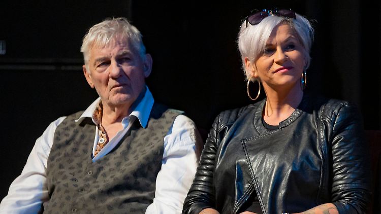 Heinz Hoenig wird "niemals aufgeben", sagt seine Frau Annika Kärsten-Hoenig. 