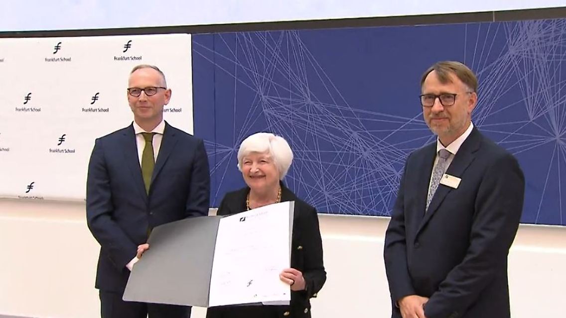 YellenFrankfurt.JPG