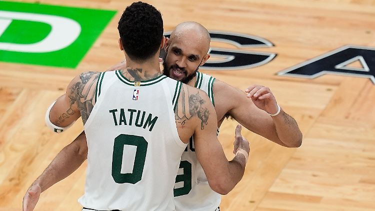 Jayson Tatum entschied am Ende eines langen Abends das Spiel.