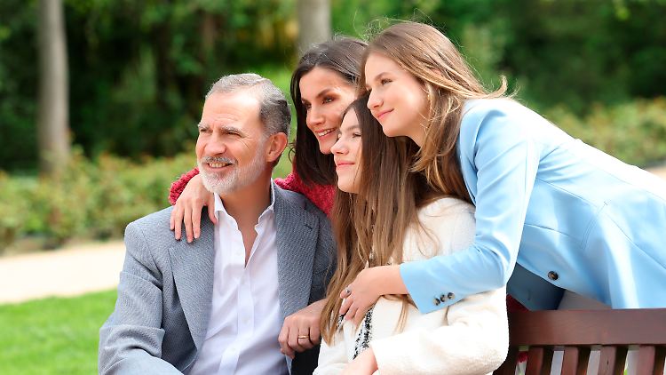 Perfektes Familienglück - zumindest für die Fotografen: die spanische Königsfamilie.