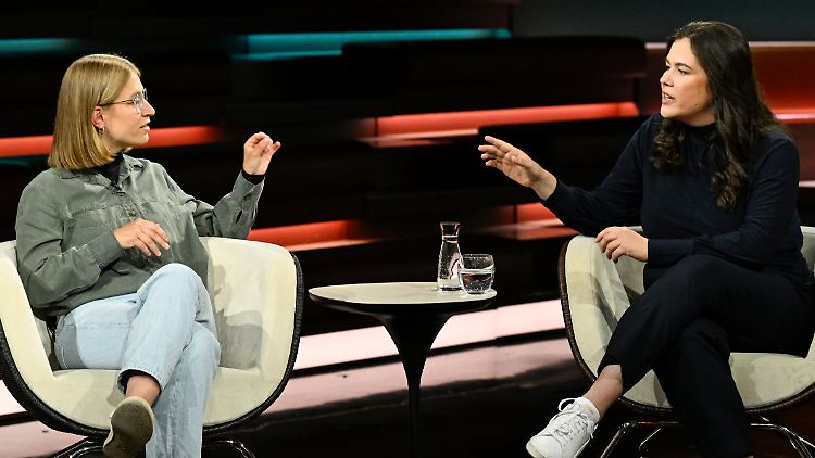 Wie die "Großen": Auch unter den Nachwuchspolitikern sind sich Grüne (Svenja Appuhn, l.) und FDP (Franziska Brandmann) alles andere als einig. 