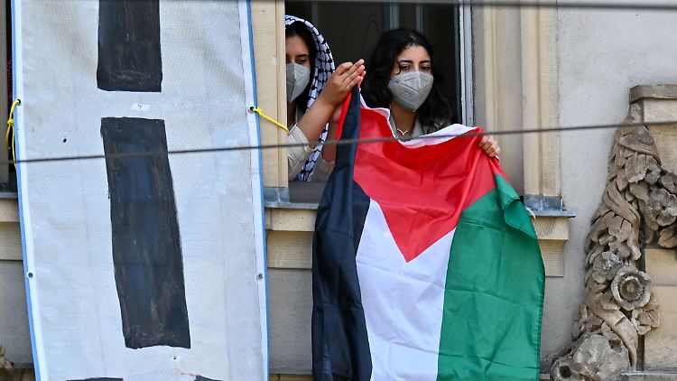 Die Aktivisten werfen Israel einen "Völkermord" vor.