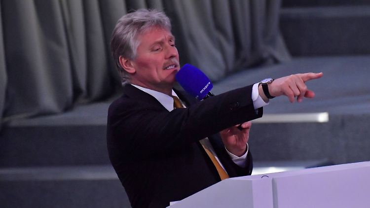 Dmitri Peskow ist ein enger Vertrauter von Kremlchef Wladimir Putin und bezichtigt andere der Eskalation. 