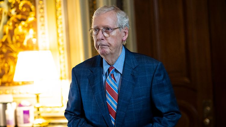 Der Republikaner McConnell kritisierte das eigens mit den Demokraten ausgearbeitete Vorhaben.