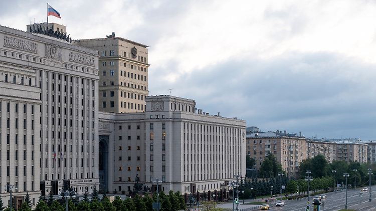 Im Verteidigungsministerium in Moskau wird durchgekehrt.