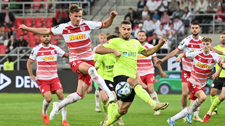 Erst vergangenen Sommer war Wiesbaden zum dritten Mal in seiner Vereinsgeschichte in die 2. Liga aufgestiegen.