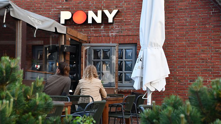 Die Nobelbar Pony, in der an Pfingsten rassistische Parolen skandiert wurden, erlebt einen massiven Imageschaden.