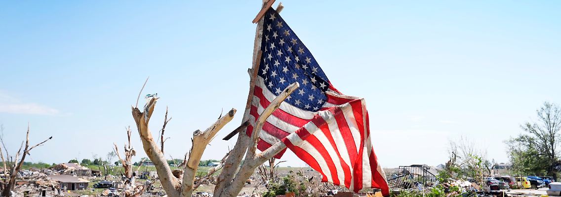 Erst vor wenigen Tagen hatte ein Tornado in Iowa gewütet und die Stadt Greenfield dem Erdboden gleichgemacht.