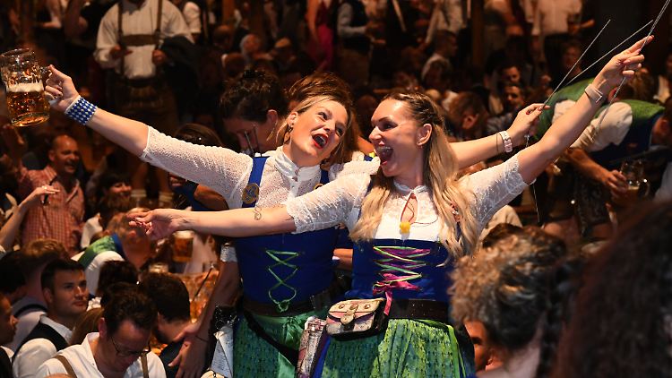 Das Oktoberfest zieht als größtes Volksfest der Welt jährlich Millionen Besucher aus dem In- und Ausland an. In diesem Jahr beginnt die Wiesn auf der Münchner Theresienwiese am 21. September.