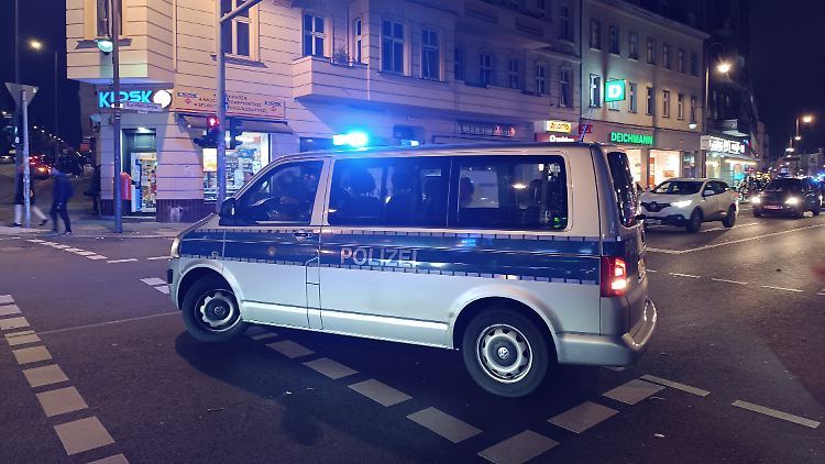 Sein Arbeitgeber warf dem Polizisten grobe Fahrlässigkeit vor. Er klagte dagegen, jedoch ohne Erfolg.