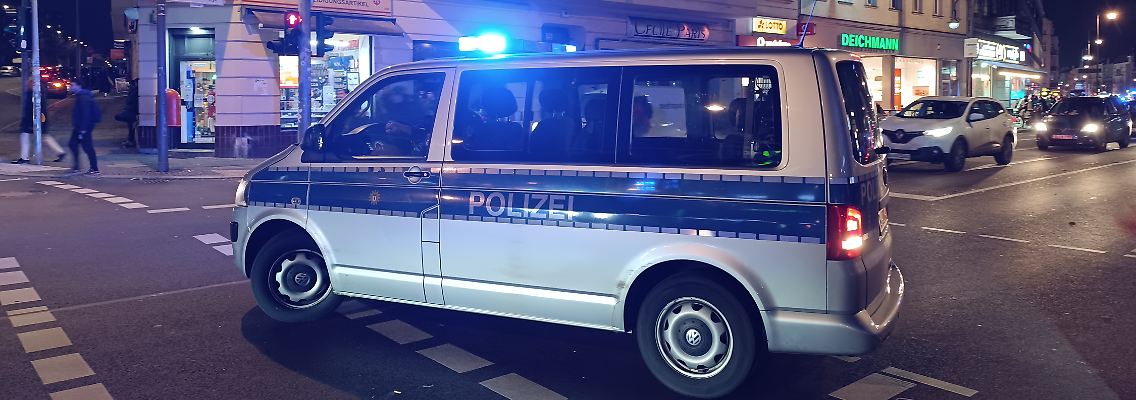 Sein Arbeitgeber warf dem Polizisten grobe Fahrlässigkeit vor. Er klagte dagegen - ohne Erfolg.
