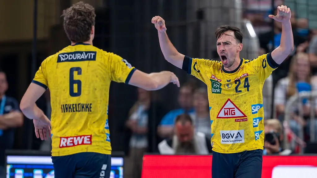 Niclas-Kirkelokke-l-und-Patrick-Groetzki-von-den-Rhein-Neckar-Loewen-jubeln