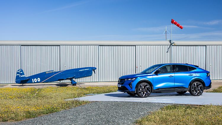Dass Renault mit der Namensgebung seines jüngsten SUV an das Flugzeugunternehmen Caudron erinnern will, welches der französische Hersteller Anfang der 30er-Jahre vor der Pleite rettete, wirkt bemüht und ist weit hergeholt. Nun gut, ein kleiner Gag eben.