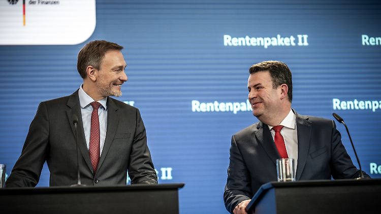 Das Rentenpaket II präsentierten Lindner und Heil bereits Anfang März. Danach dauerte es noch ein wenig.