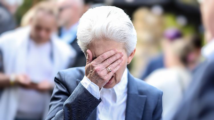 Auweia - es waren scheinbar Stimmkarten von Marie-Agnes Strack-Zimmermann, die für die Panne sorgten.